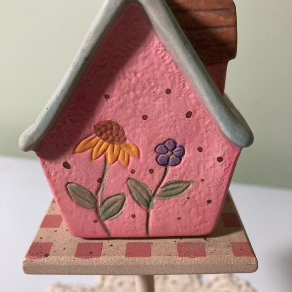 Vintage Pink Decorative Birdhouse on Stand - Picture 7 of 8